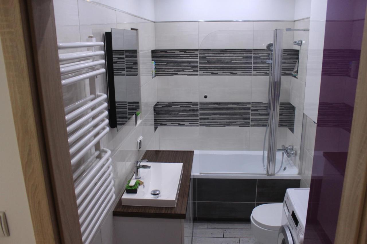 Apartamento Sunny Sleeps 4 By The Beach With Garden Patio - Gdansk Przymorze Exterior foto