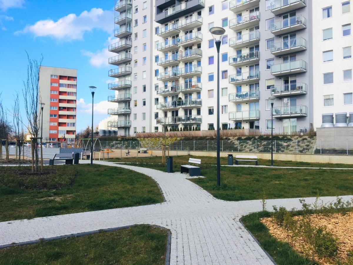 Apartamento Sunny Sleeps 4 By The Beach With Garden Patio - Gdansk Przymorze Exterior foto