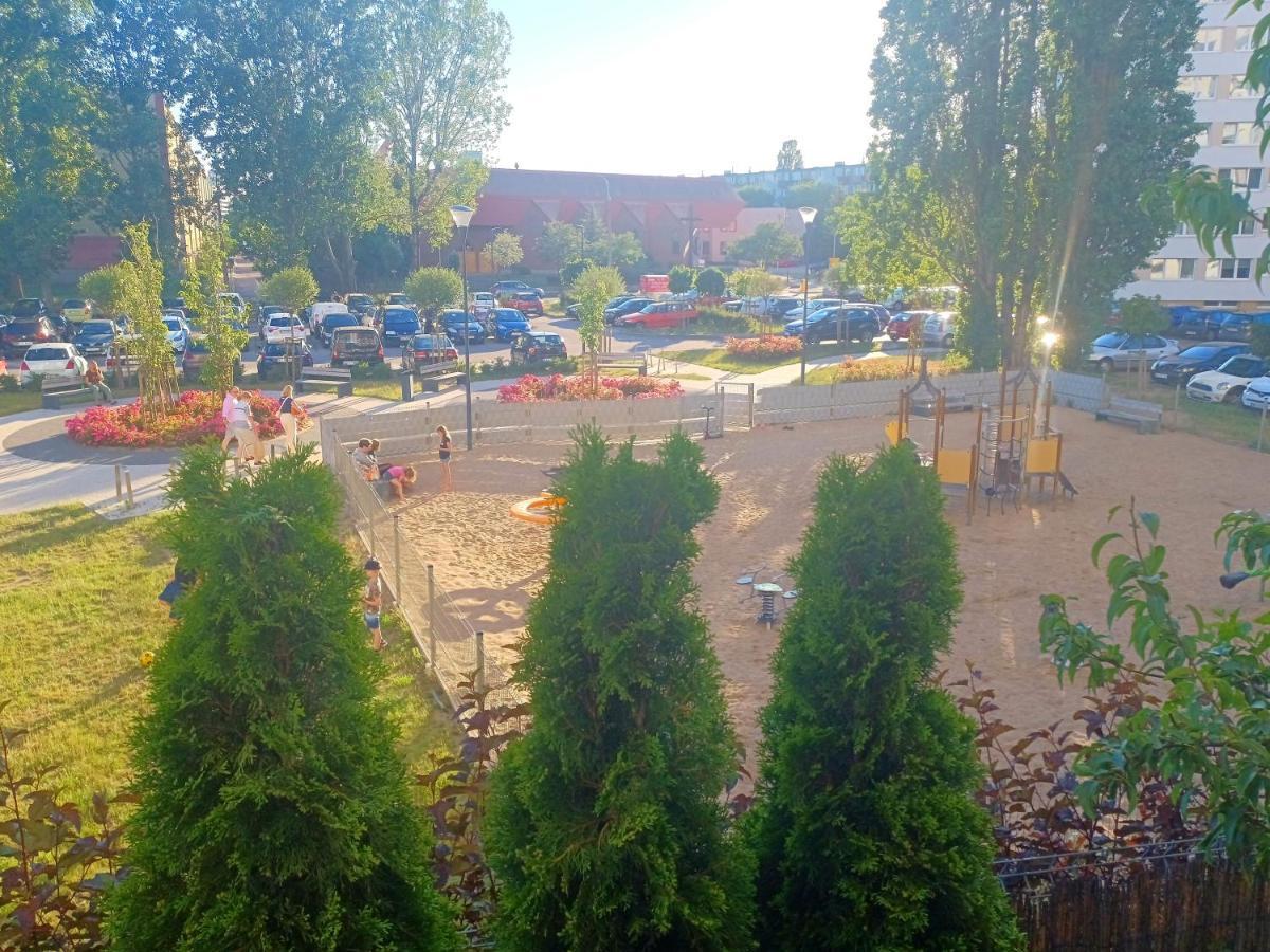 Apartamento Sunny Sleeps 4 By The Beach With Garden Patio - Gdansk Przymorze Exterior foto